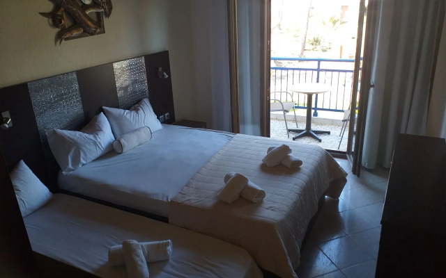 Beach Hotel Kapahi