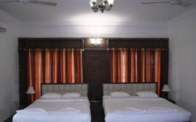 Redstone Villa and Suites