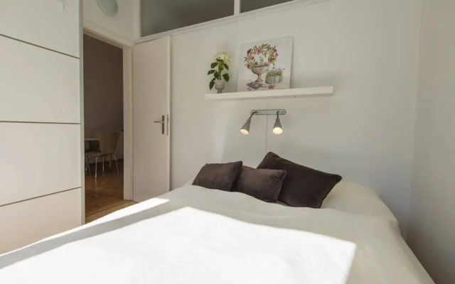 Cozy Apartment Near ski Slopes