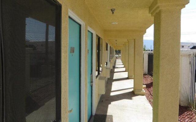 Motel 6 Lake Elsinore, CA