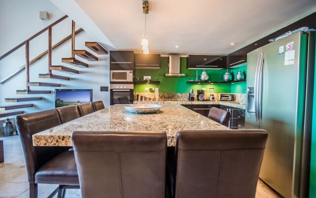 Las Brisas 401 3 Bedroom Condo by RedAwning