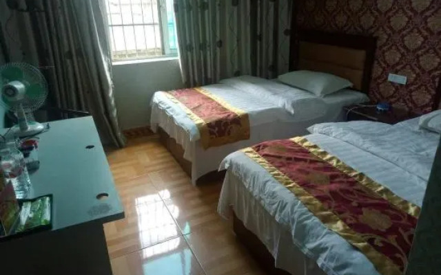 Qinglong Naocheng Hotel