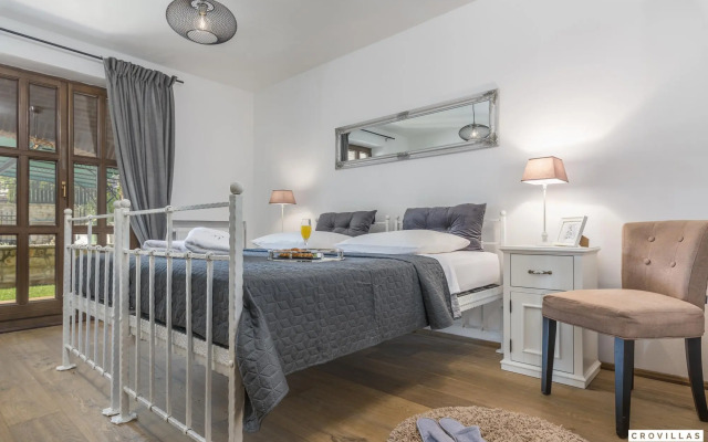 Rustica in Visnjan with 5 bedrooms and 1 bathrooms