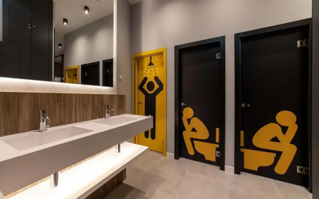 Petit Hostel La Latina - Adults Only