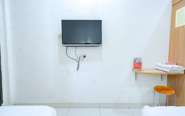 RedDoorz @ Avros Guest House Medan