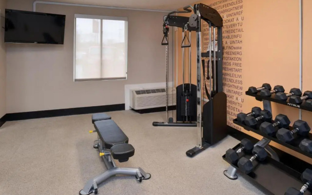 La Quinta Inn & Suites by Wyndham Indianapolis South