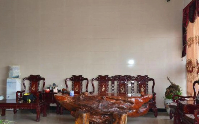 Luliang Jiajie Theme Hotel