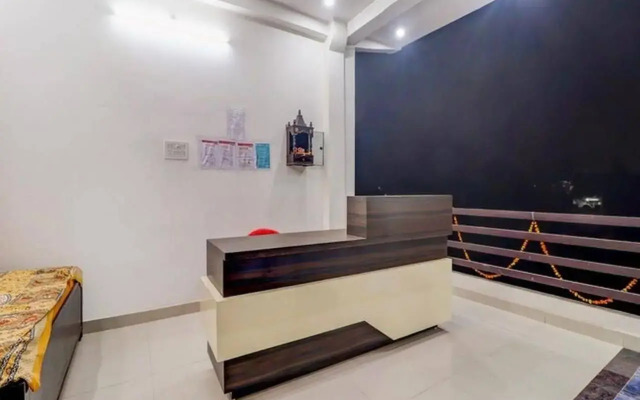Oyo 80505H Shubhi Palace