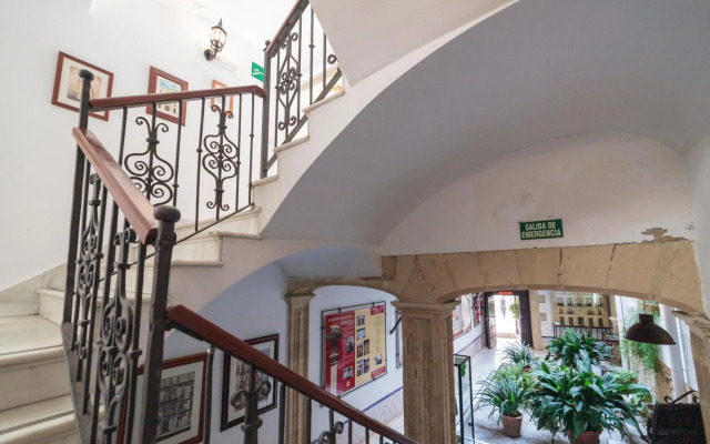 Casa Palacio de Los Leones
