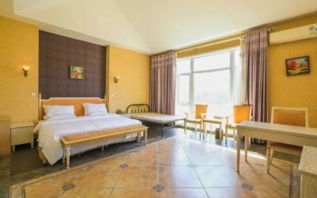 Chateau Monette Hotel & Resort