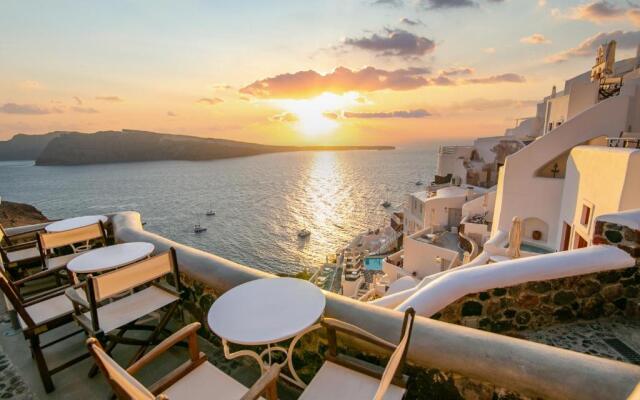 Oia Mare Villas