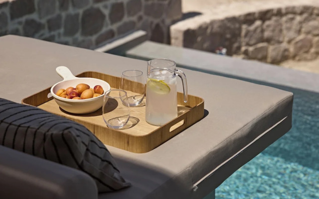 Kemelia Suites