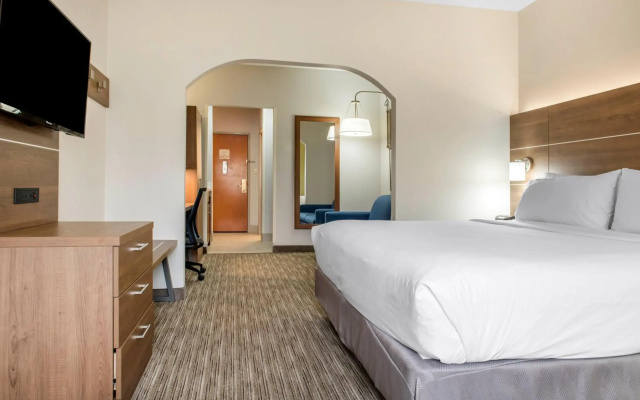 Holiday Inn Express Hotel & Suites Harrison by IHG