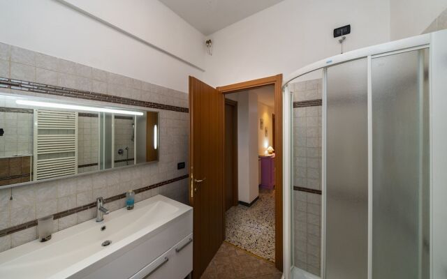 Lia Rooms 3