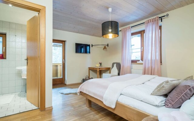 Boutique Holiday Home in Kirchberg with Hot Tub