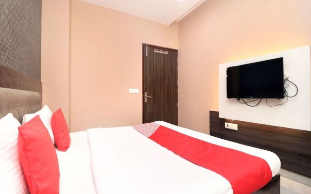 OYO 15653 Hotel Sukh Regency