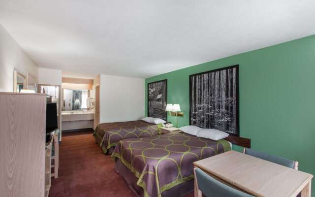 Super 8 by Wyndham Jasper TX