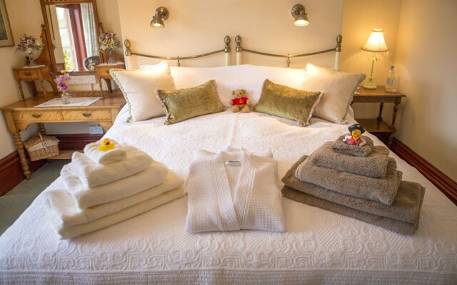 Albany House Bed And Breakfast