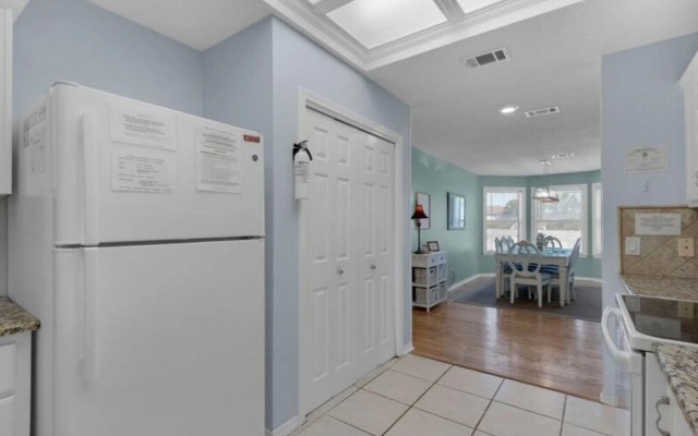 Pineapple Cabana by Bliss Beach Rentals