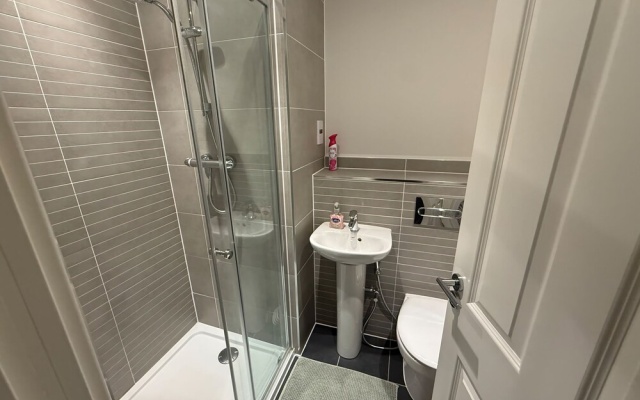 14 Becket Close