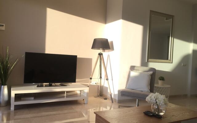 Superb SEA & Sunrise Luxurious Apartment