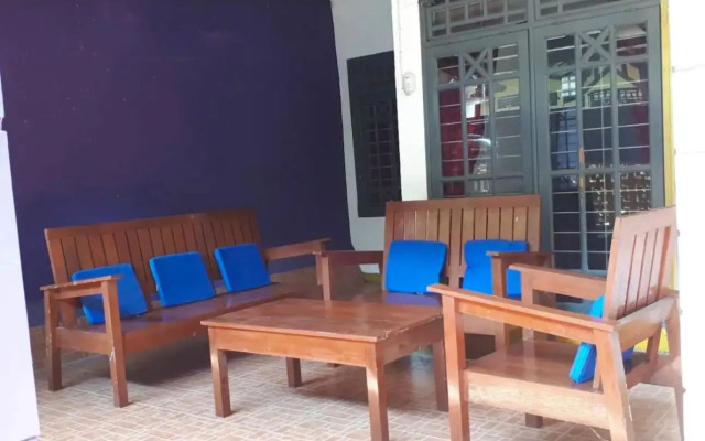 KJ Purple Gate House