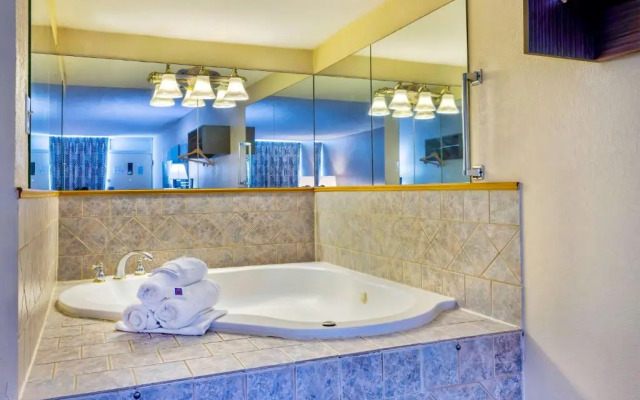 Econo Lodge Coliseum