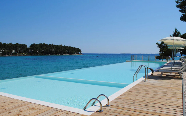 Crvena Luka Apartments, Premium Residence near Biograd n/m