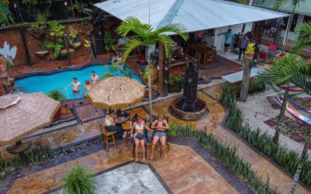 Arenal Container Hostel