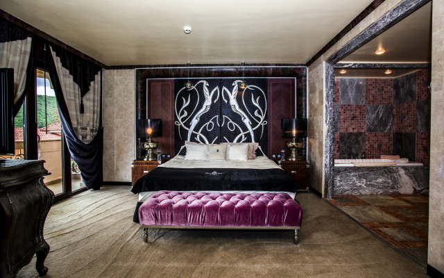 Royal Castle Design & SPA Hotel