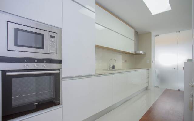 Liiiving in Porto - Balcony Dragão View