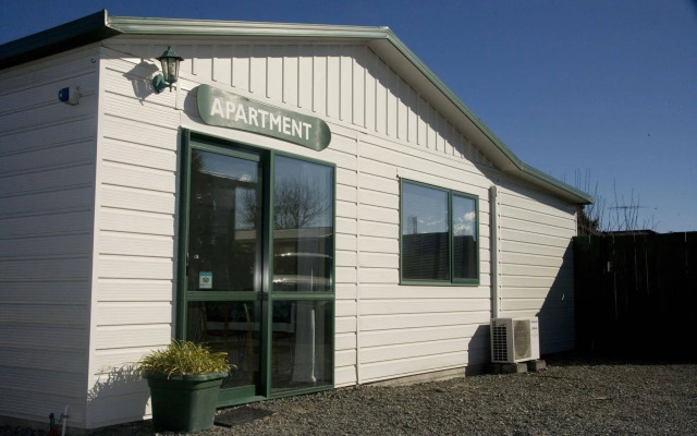 Pinedale Lodge & Apartment