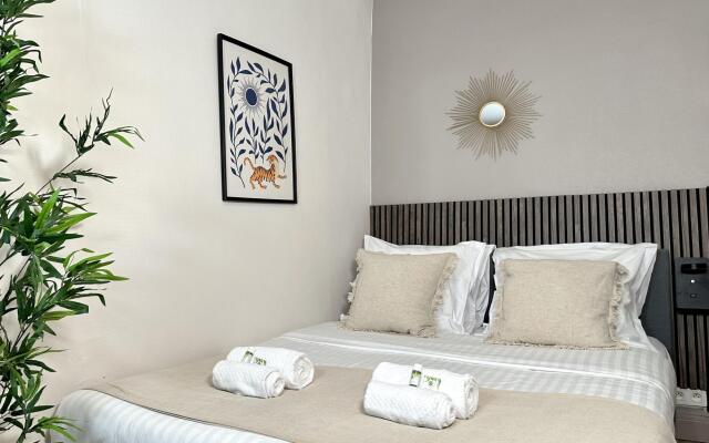B 2067- Tour Eiffel - Appartement Cosy