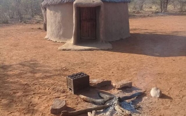 Omapaha Traditional Hut
