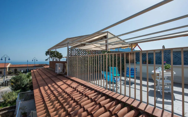 Mondello Beach Home by Wonderful Italy