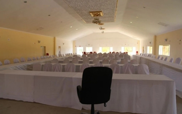Twin Cave Lodge