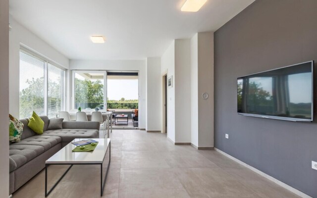 Amazing Apartment in Stinjan With 2 Bedrooms and Wifi