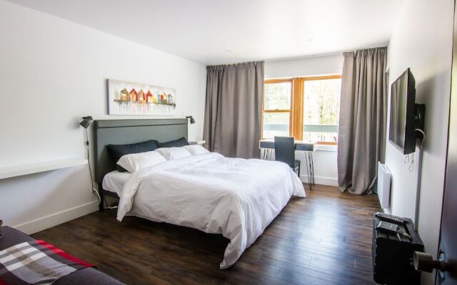 Comme Chez Soi Restaurant & Auberge
