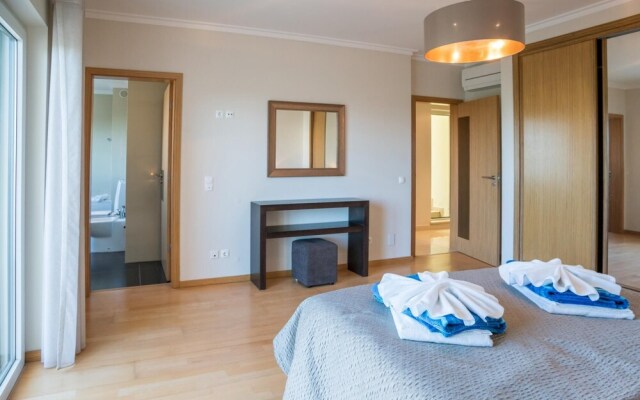 Three-bed Portim o Townhouse by Ideal Homes