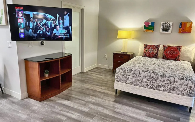 Melrose Rooftop Boutique Residences