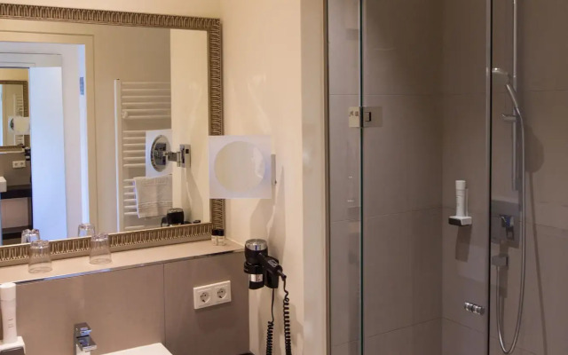 TWO TIMEZ - Boutique Hotel