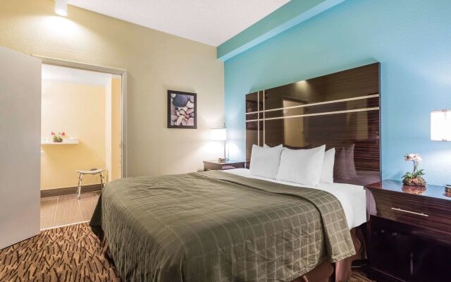 Boca Suites Deerfield Beach, SureStay Collection by BW