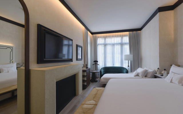 Hotel Montera Madrid, Curio Collection By Hilton