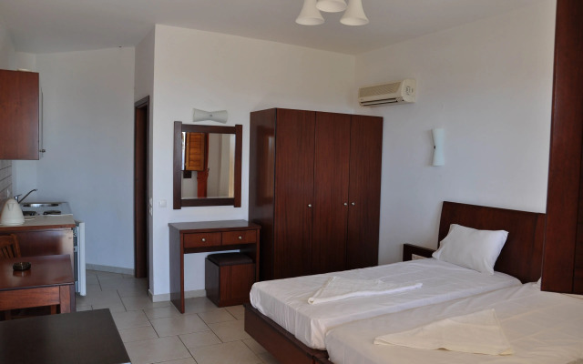 Marianthi Studios & Apartments