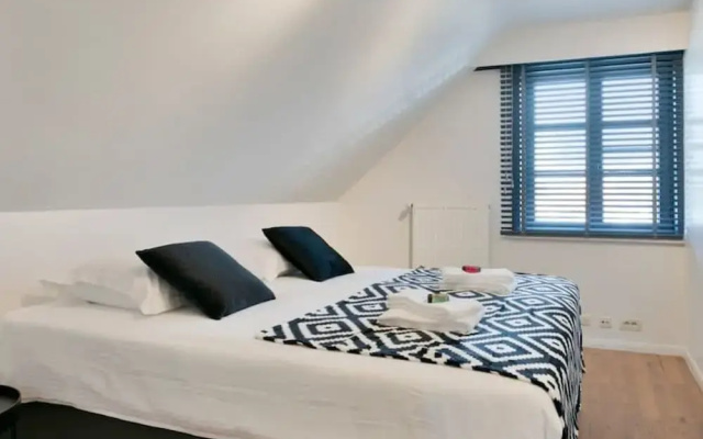 Spectacular Holiday-villa With Lounge-area and bar