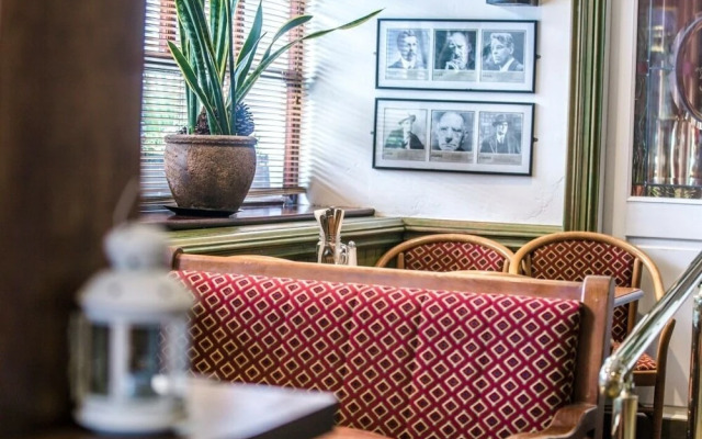 Mc Kevitts Village Hotel