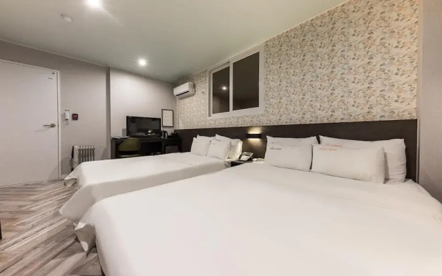 Changwon Jinhae Hotel Lrui