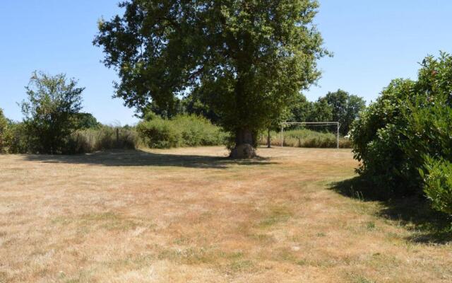 Gîte Bouesse, 7 pièces, 14 personnes - FR-1-591-9
