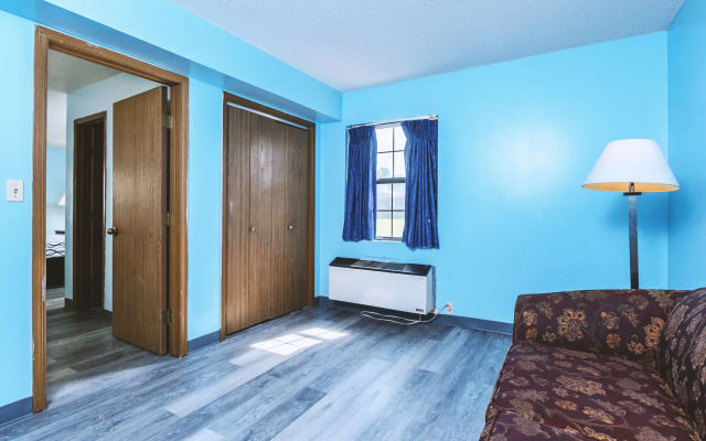 Blue Way Inn & Suites Wellington