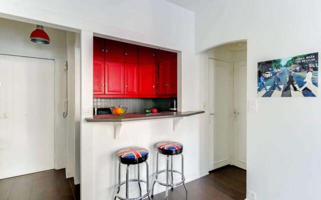 Spacious Studio in Marais
